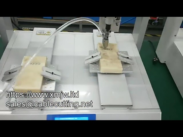 LED 패널 조립 자동화: 작업 테이블 스크류드라이버 로봇