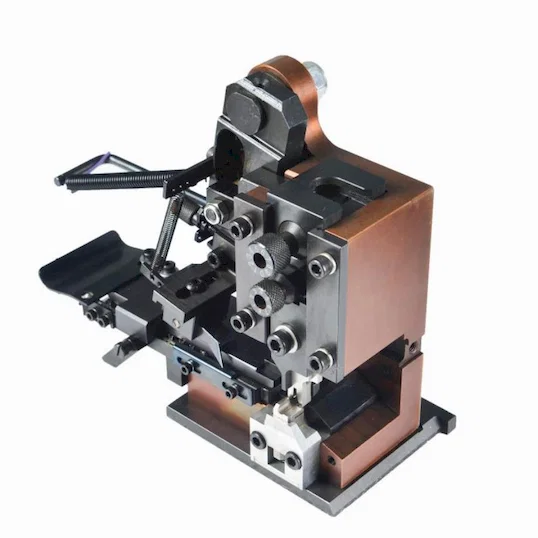 맞춤형 OTP 어플리케이터 다이 금형